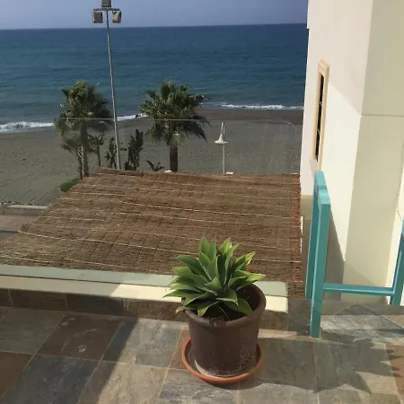 Precioso En Primera Linea De Playa